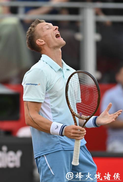 澳网｜阿尔卡拉斯绝境翻盘首次闯入决赛，只是这一次辛纳失约了
