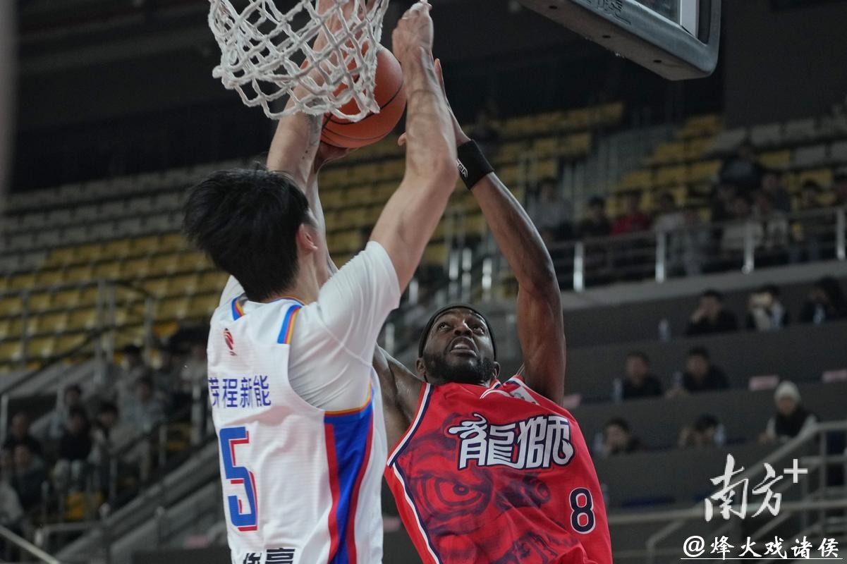 CBA常规赛:天津客场力克广州终结连败 CBA常规赛:天津客场力克广州终结连败