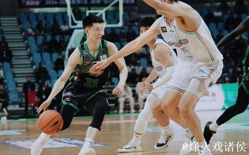 博主：杨鸣单独找王岚嵚和外援做针对性部署，付豪加练投篮