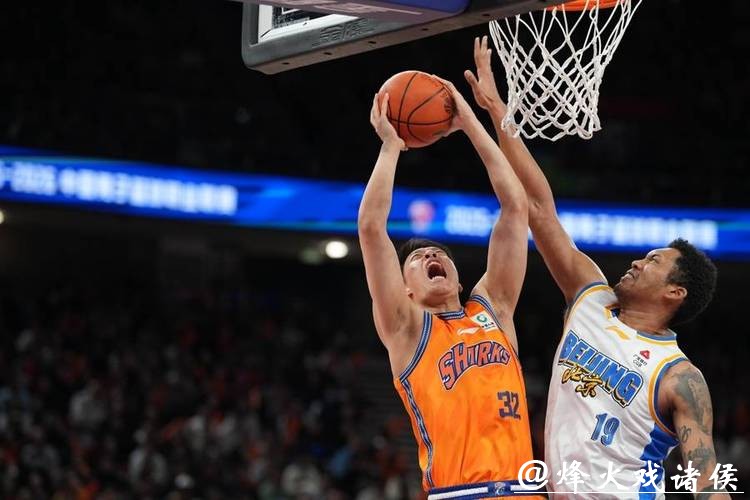 三连胜!上海久事男篮主场战胜北京队 三连胜!上海久事男篮主场战胜北京队